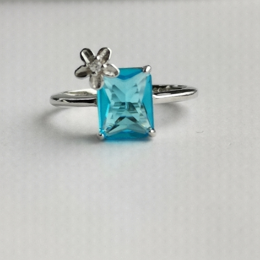 Swiss Blue Topaz and Diamond ring size 8 🆕 - Picture 5 of 5